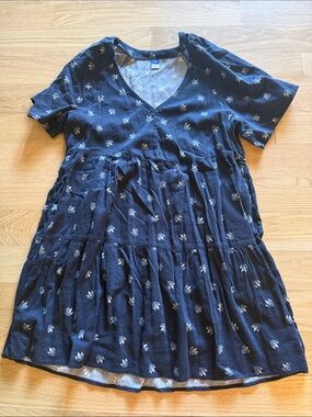 Old Navy Navy Blue Floral Tiered V‑Neck Dress